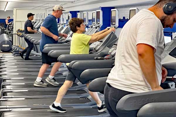 people using the treadmills at Steel Fitness Riverport in Bethlehem PA